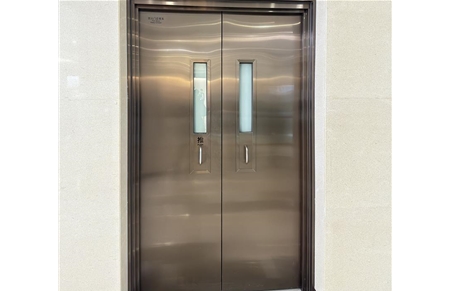 Stainless steel fire-proof glass doors